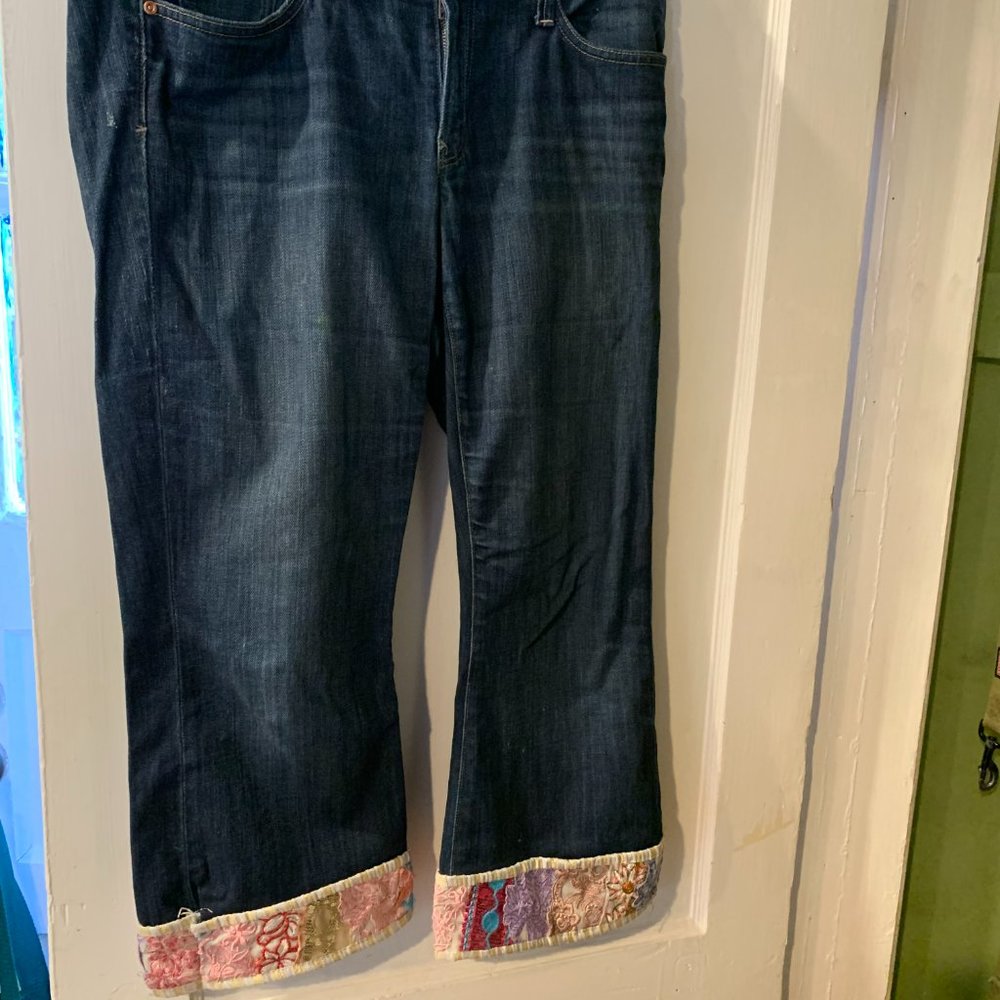 Gap Women's Jeans Size 10 Medium Wash with Sewn on Sari Border - Picture 3 of 4